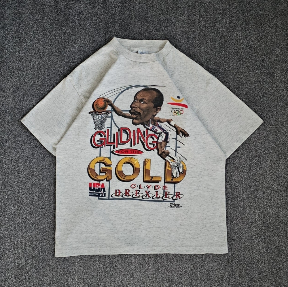 Vintage 1992 Salem Sportswear Men's Clyde Drexler Team USA Tee Shirt Size Large